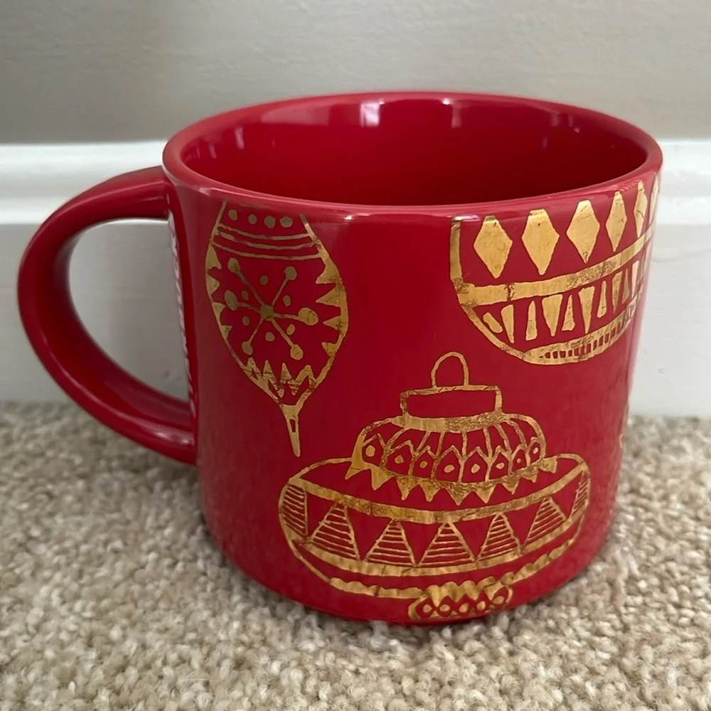 EUC STARBUCKS 2015 Christmas Porcelain Mug Red Gilded Gold Ornaments 14 Fl oz - Picture 3 of 5